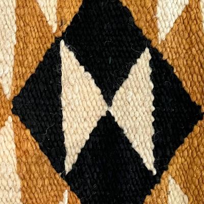 Vintage Navajo Rug in Ganado Style Pristine Condition!