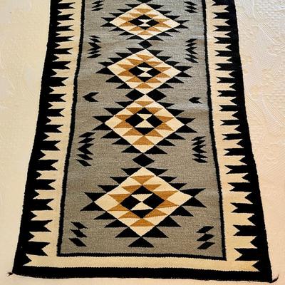 Vintage Navajo Rug in Ganado Style Pristine Condition!
