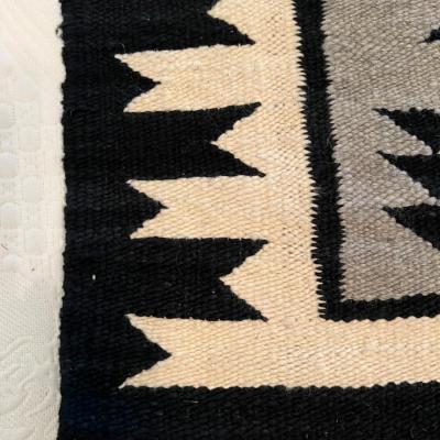 Vintage Navajo Rug in Ganado Style Pristine Condition!