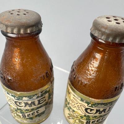 Vintage Novelty Acme Miniature Glass Beer Bottles Salt & Pepper Shakers