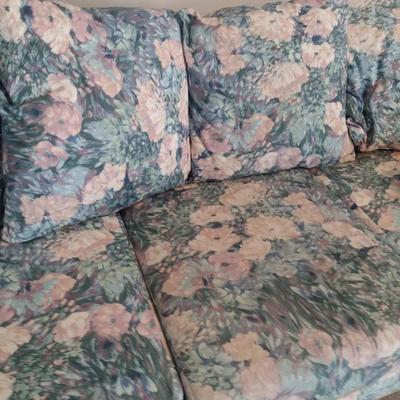Traditional Three Cushion Floral Print Couch