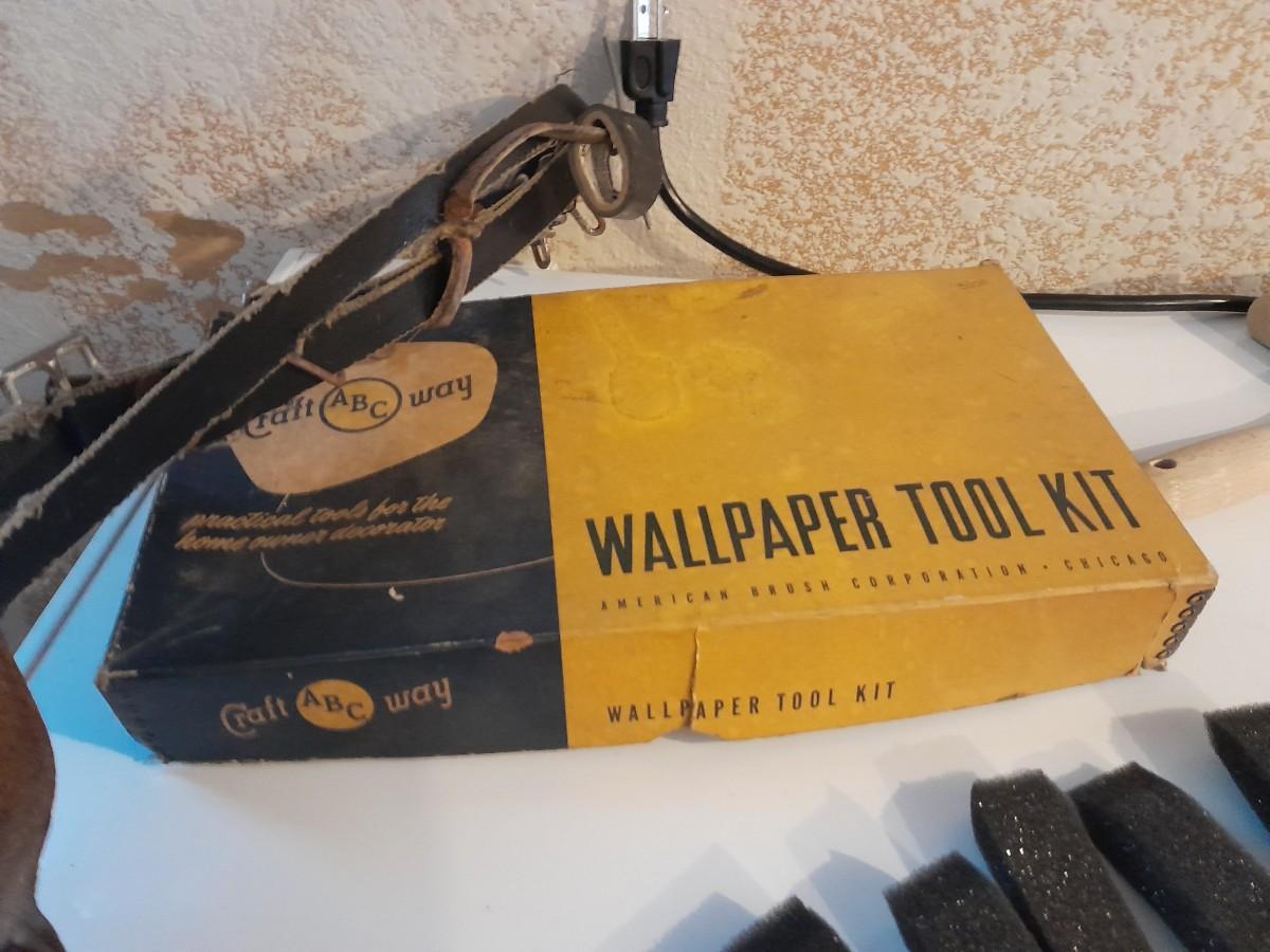 Tools Vintage wallpaper tool kit, Foam brushes, and leather tool