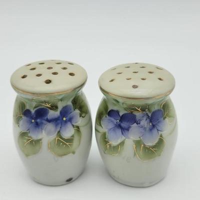 Vintage S & P Shaker Set