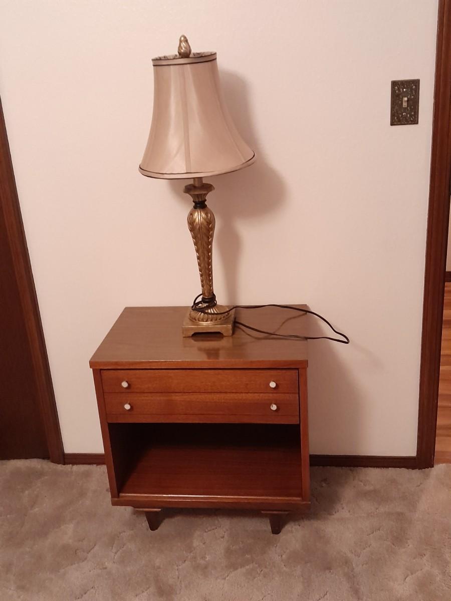 Mid Century Modern Style Nightstand and table Lamp
