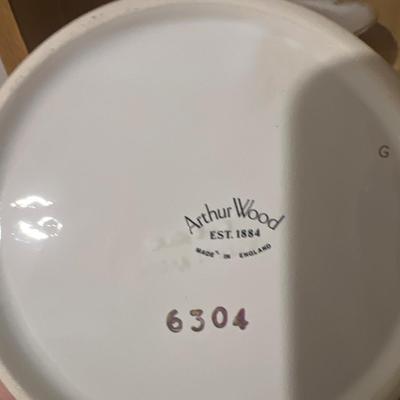 Tea pot and dessert platter