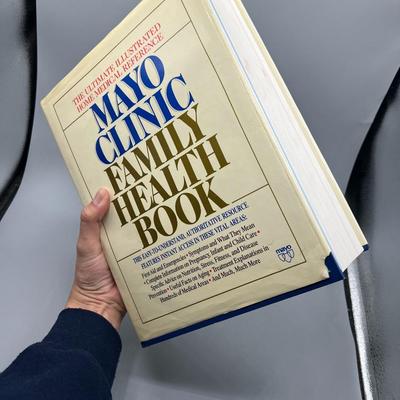 Retro Ultimate Illustrated Home Medical Reference Mayo Clinic Family Health Book