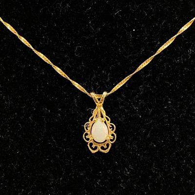 14k Yellow Gold Pendant Necklace Opal Charm
