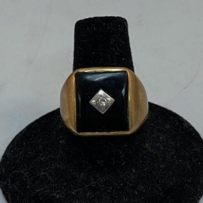 Vintage Men's 10k Yellow Gold & Onyx Ring with Diamond