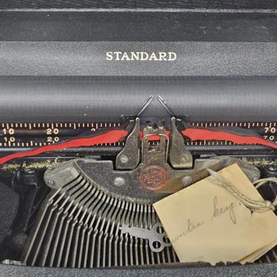 Vintage Smith Corona Standard Typewriter w/Case