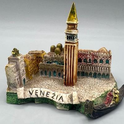 Small Foreign Souvenir Venice Resin Figurine