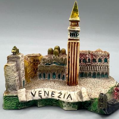 Small Foreign Souvenir Venice Resin Figurine