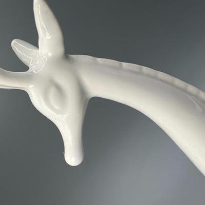 Retro White Ceramic Long Surreal Ceramic Pottery Giraffe Figurine Decor