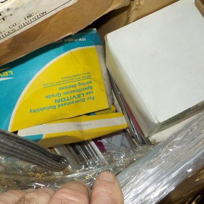Leviton, Bryant and dozens of other makes single pole switches and covers. Count 3000.