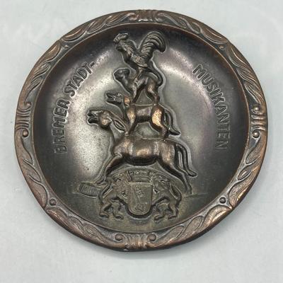 Small Vintage German Copper Plate Bremer Stadt Musikanten Commemorative Medallion