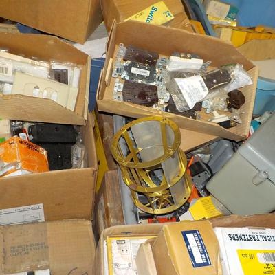 Recepticals, plugs, duplex, single phase and 3 phase plugs, Count 2000.