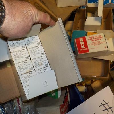 BRK, GE, Bryant single pole , double pole , dimmer switches, count 3500.