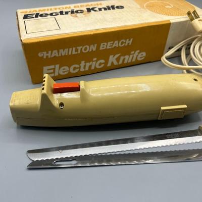 Vintage Hamilton Beach Scovill Electric Kitchenware Carving Knife with Box