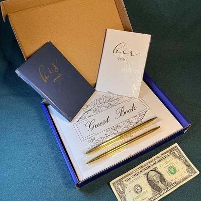 WEDDING GUEST AND VOWS BOOKS KIT NEW IN BOX GILT EDGES
