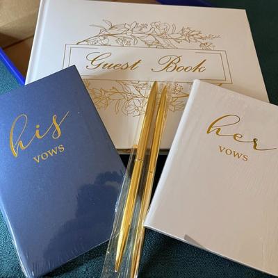 WEDDING GUEST AND VOWS BOOKS KIT NEW IN BOX GILT EDGES