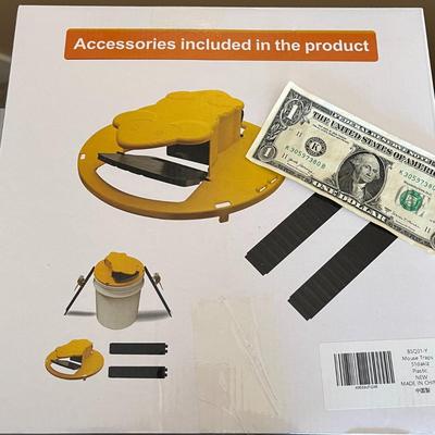 NEW IN BOX MOUSE TRAP KIT FITS ANY 5 GAL. BUCKET