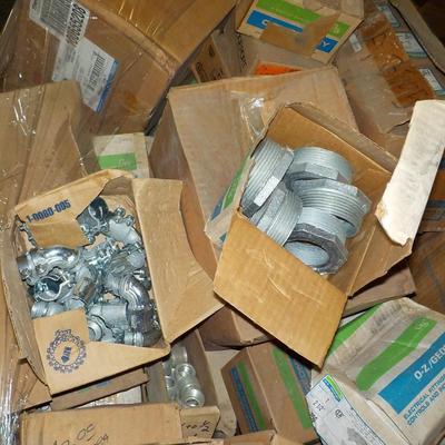Pallet of liquid tite conduit fittings all size. count 3200.