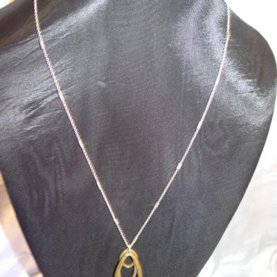 LUCKY Pendant Necklace