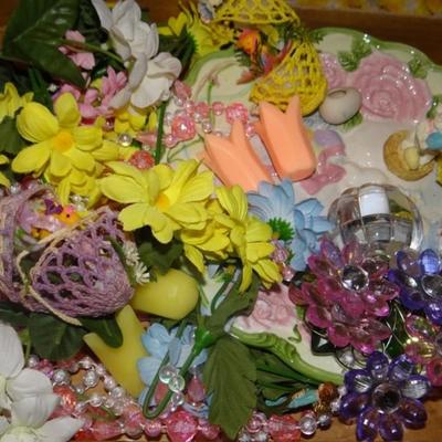 EASTER DECOR