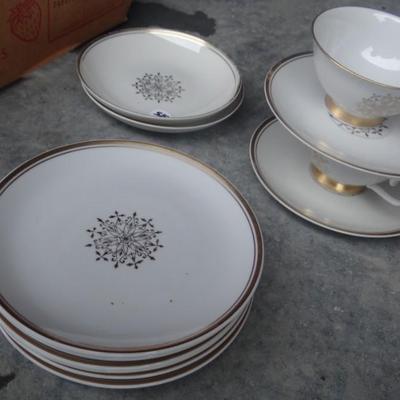 Royalty China Majestic Set