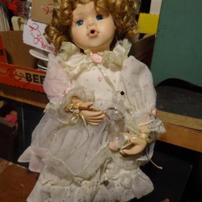 COLLECTIBLE PORCELAIN DOLLS