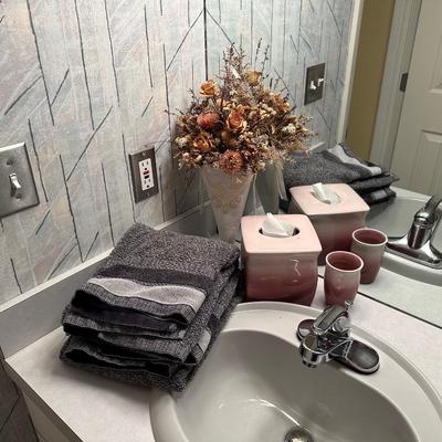 BATH TOWELS, DECOR AND ACCESSORIES