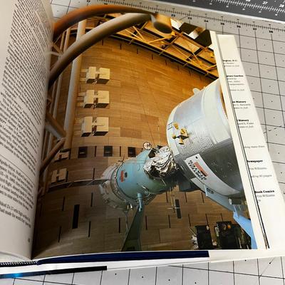 NATIONAL AIR & Space MUSEUM Book 1984 