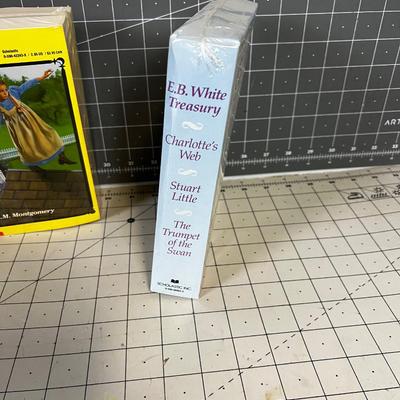 2 Books: Anne of Green Gables and EB White Charlottes Webb