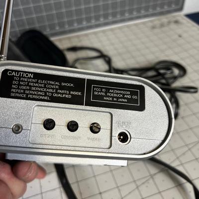 BINOC Transistor Radio AM/FM  and TV  with Rechargeable Batterie and DC Cord 