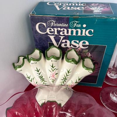 Glass and ceramic collectibles, Tonela vases