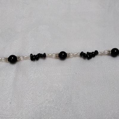 Garnets, Keishi Pearls and 925 Beads 6.5" Bracelet