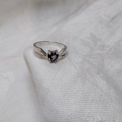Vintage Amethyst Heart 925 Ring Size 8.5