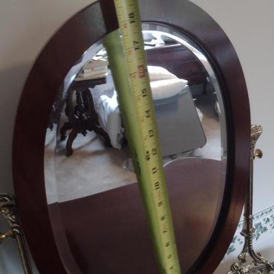 Hepplewhite Design Vanity with Swivel Mirror and Stool