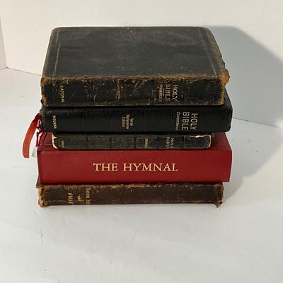 Common Prayer Book Lot