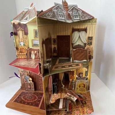 The Metropolitan Museum of Art Pop-Up Doll House Book