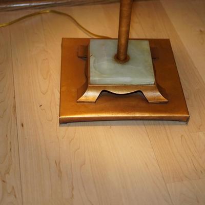 CAMBRIDGE BRAND FLOOR LAMP W/ ONYX BALL ACCENT IN GOLD TONE DISTINCT METAL DESIGN .