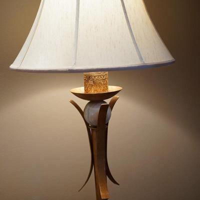 CAMBRIDGE BRAND FLOOR LAMP W/ ONYX BALL ACCENT IN GOLD TONE DISTINCT METAL DESIGN .