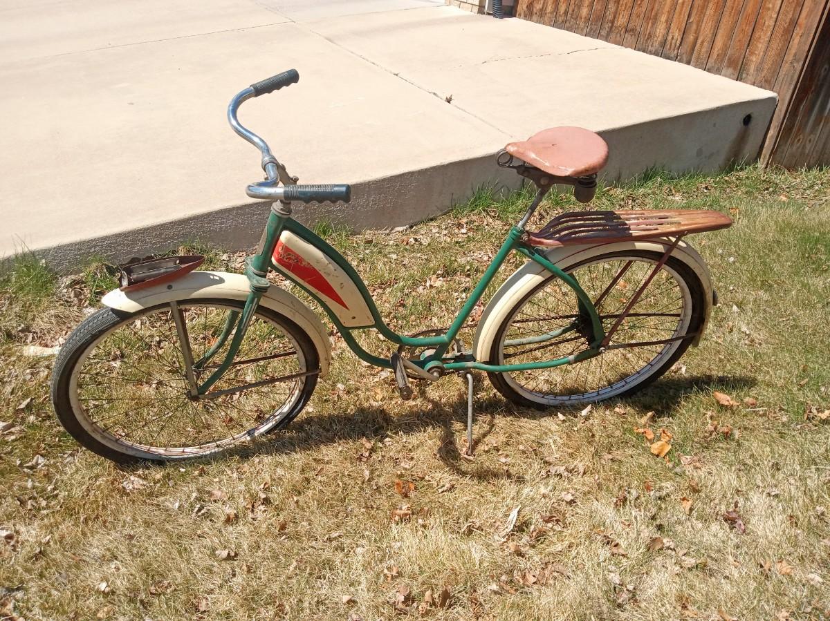 VINTAGE GIRLS HIAWATHA BIKE BICYCLE