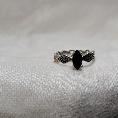 Vintage Garnet 925 Ring Size 6.5