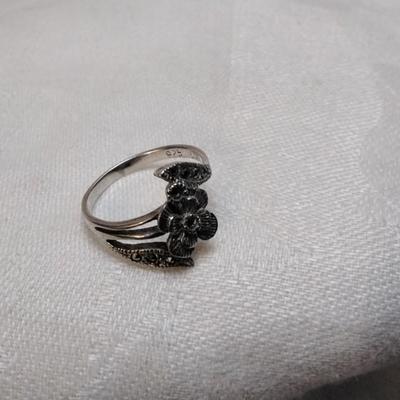 Unique Flower and Marcasite 925 Ring Size 7