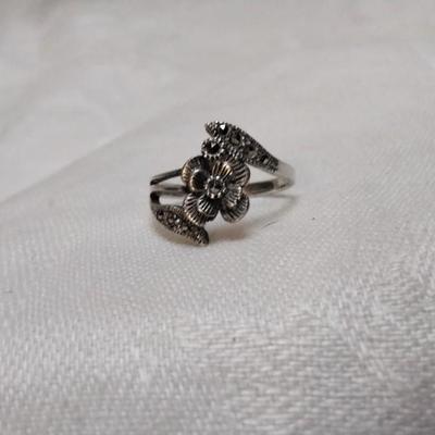 Unique Flower and Marcasite 925 Ring Size 7