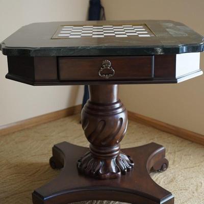 EMPIRE STYLE CHESS TABLE W/INLAY ONYX CHESS BOARD / CARVED BASE