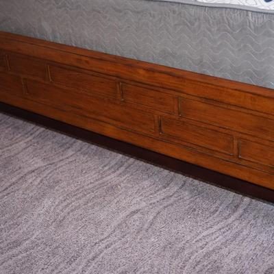 CONTEMPORARY STYLE QUEEN SIZE BED WALNUT FRAME /ASIAN INFLUENCE STYLE