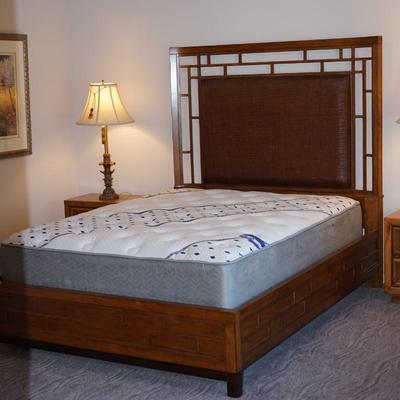 CONTEMPORARY STYLE QUEEN SIZE BED WALNUT FRAME /ASIAN INFLUENCE STYLE