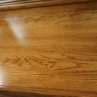 OAK DOUBLE DRESSER W/ MIRROR/CENTER CONCEALED DRAWERS /SIX DRAWERS