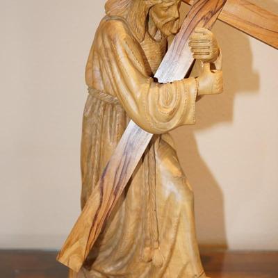 BEAUTIFULLY CARVED JESUS CARRYING THE CRUCIFIX OLIVE WOOD